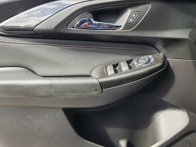Used 2022 Chevrolet TrailBlazer RS w/ Technology Package FWD image 21
