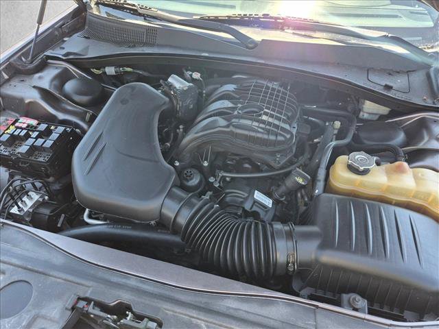 Used 2014 Chrysler 300 S RWD image 20