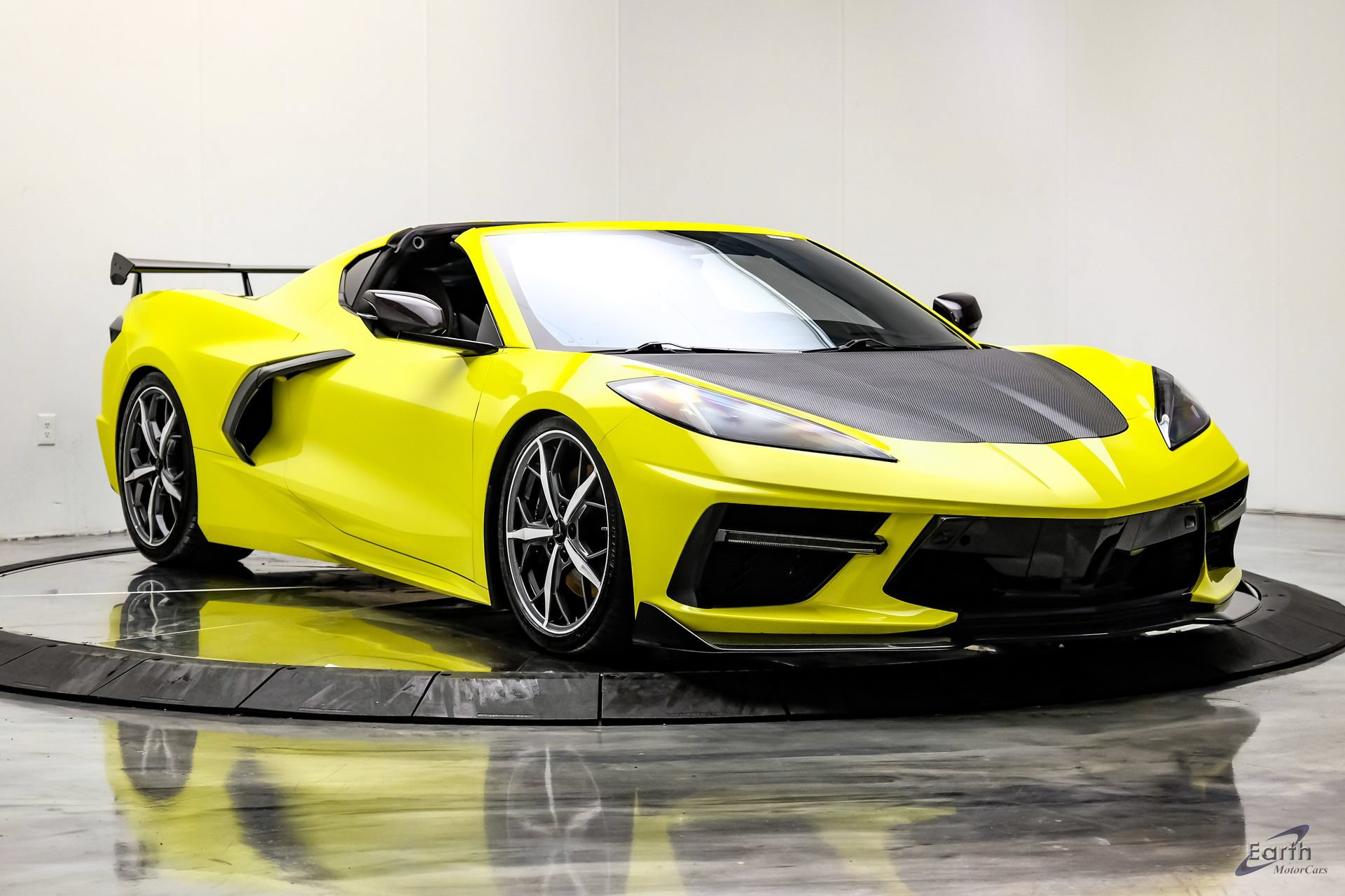 Used 2021 Chevrolet Corvette Stingray Premium Cpe w/ Z51 Performance Package RWD image 27