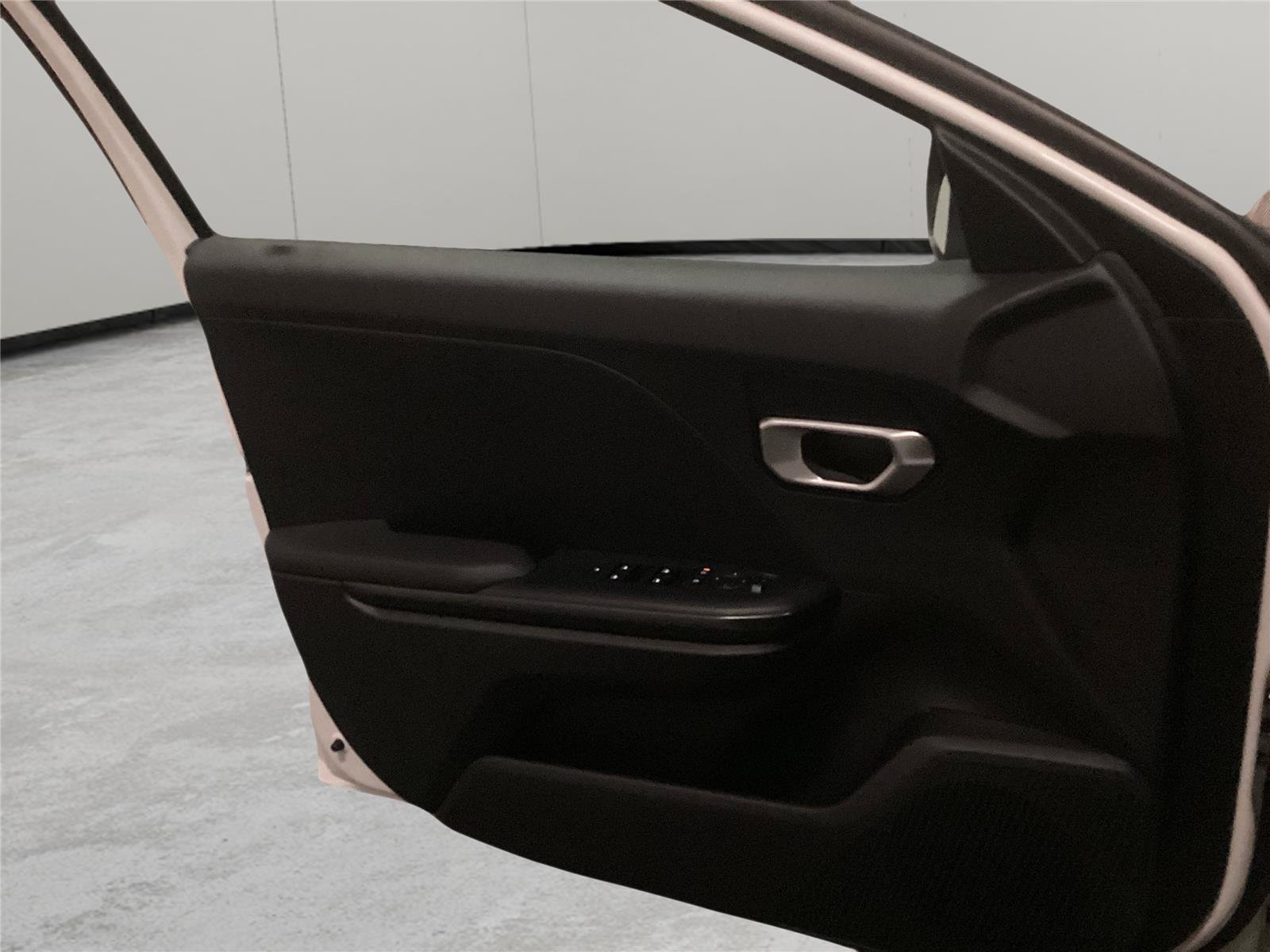 New 2026 Kia K4 FWD image 22