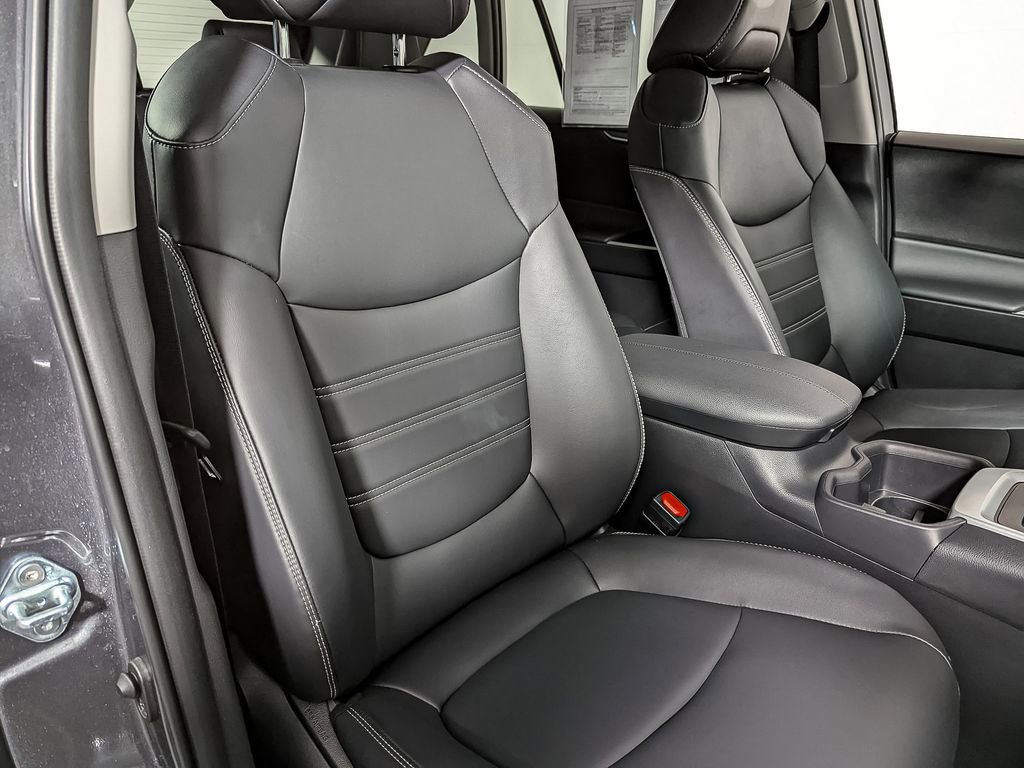 Used 2024 Toyota RAV4 XLE Premium image 38