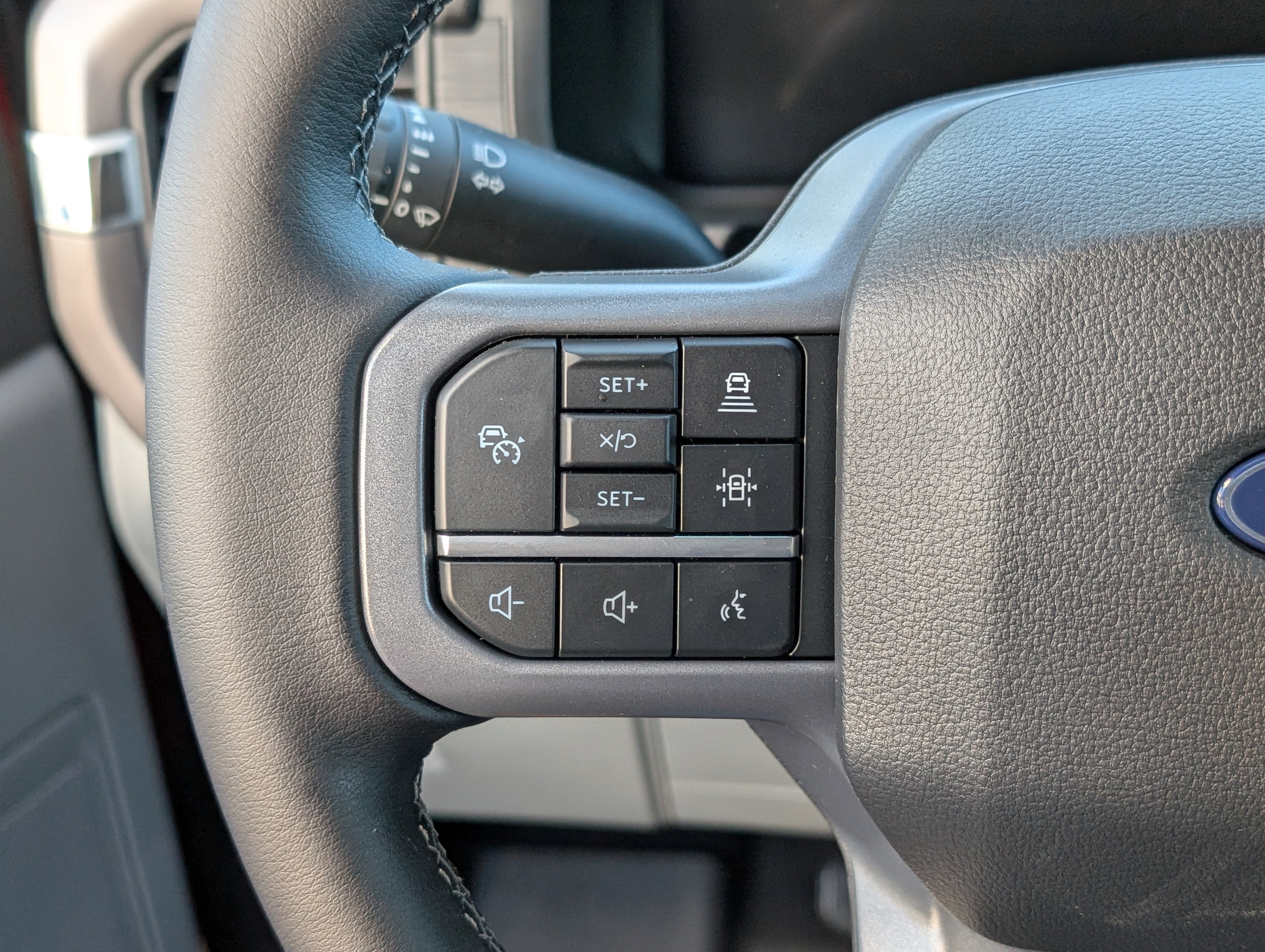 New 2025 Ford F150 XLT w/ Equipment Group 302A MID image 18