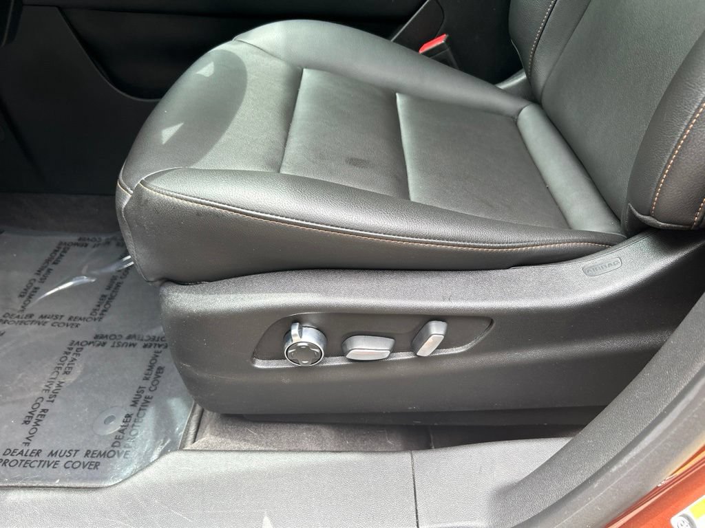Used 2019 Cadillac XT4 Sport w/ Cold Weather Package AWD/4WD image 16