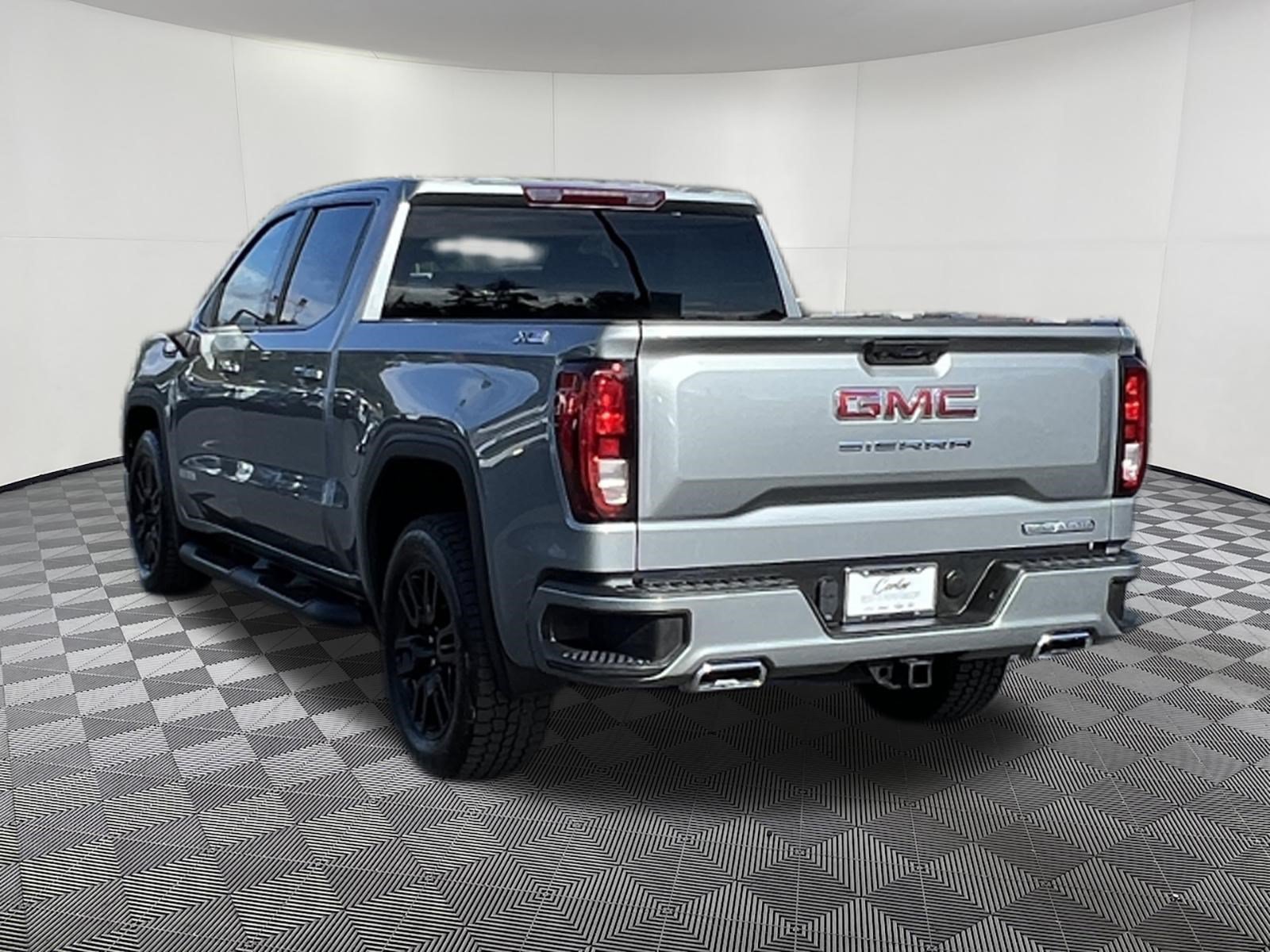 Used 2024 GMC Sierra 1500 Elevation AWD/4WD image 4