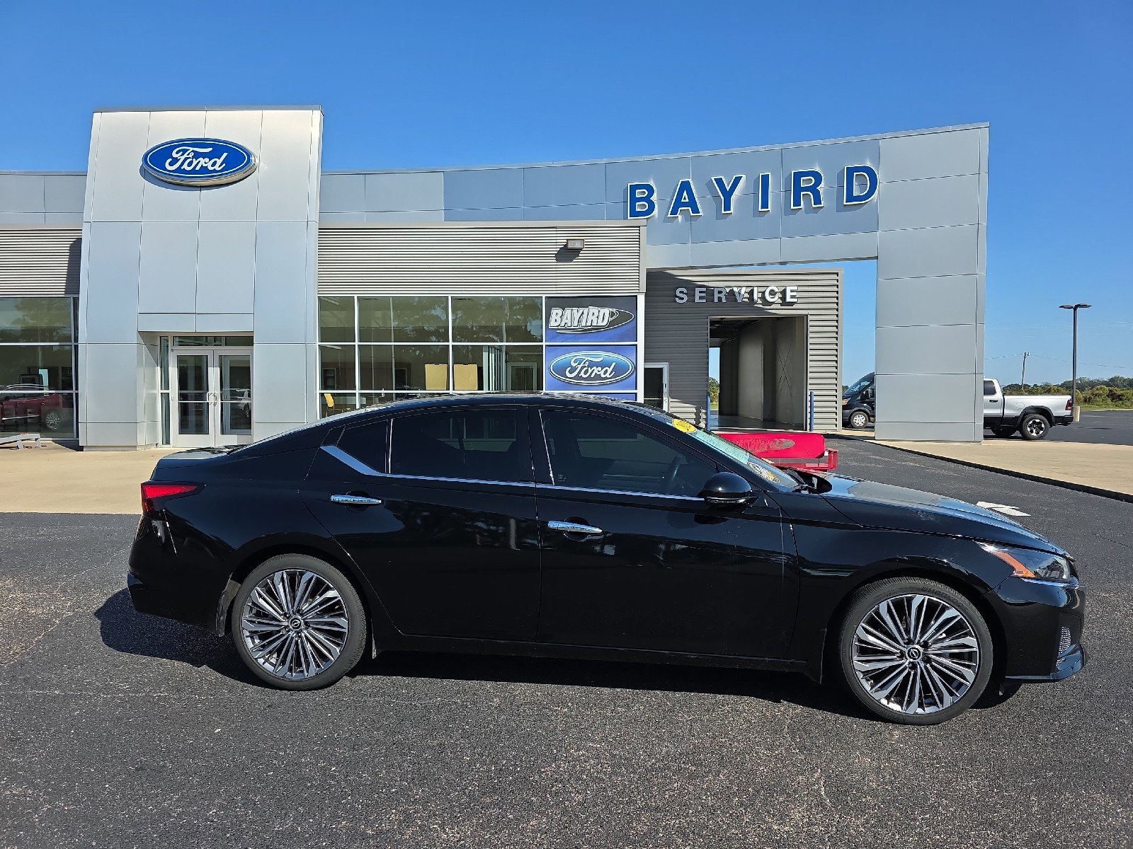 Used 2023 Nissan Altima 2.5 SL
