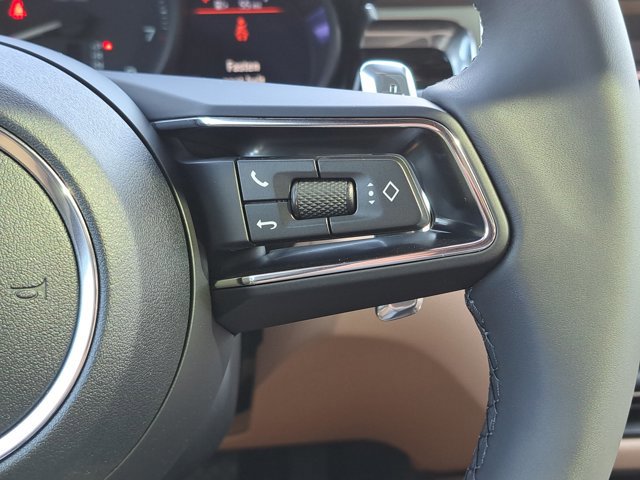 Used 2026 Porsche Macan image 30