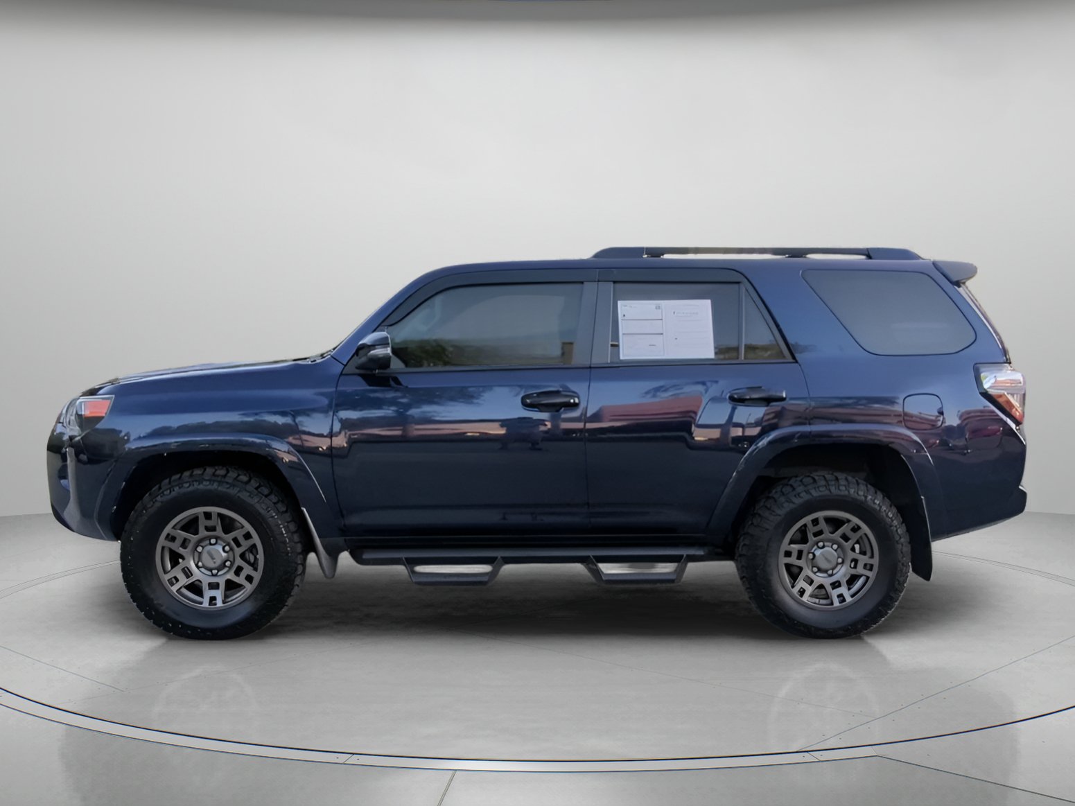 Used 2020 Toyota 4Runner Venture w/ Moonroof Package AWD/4WD image 17