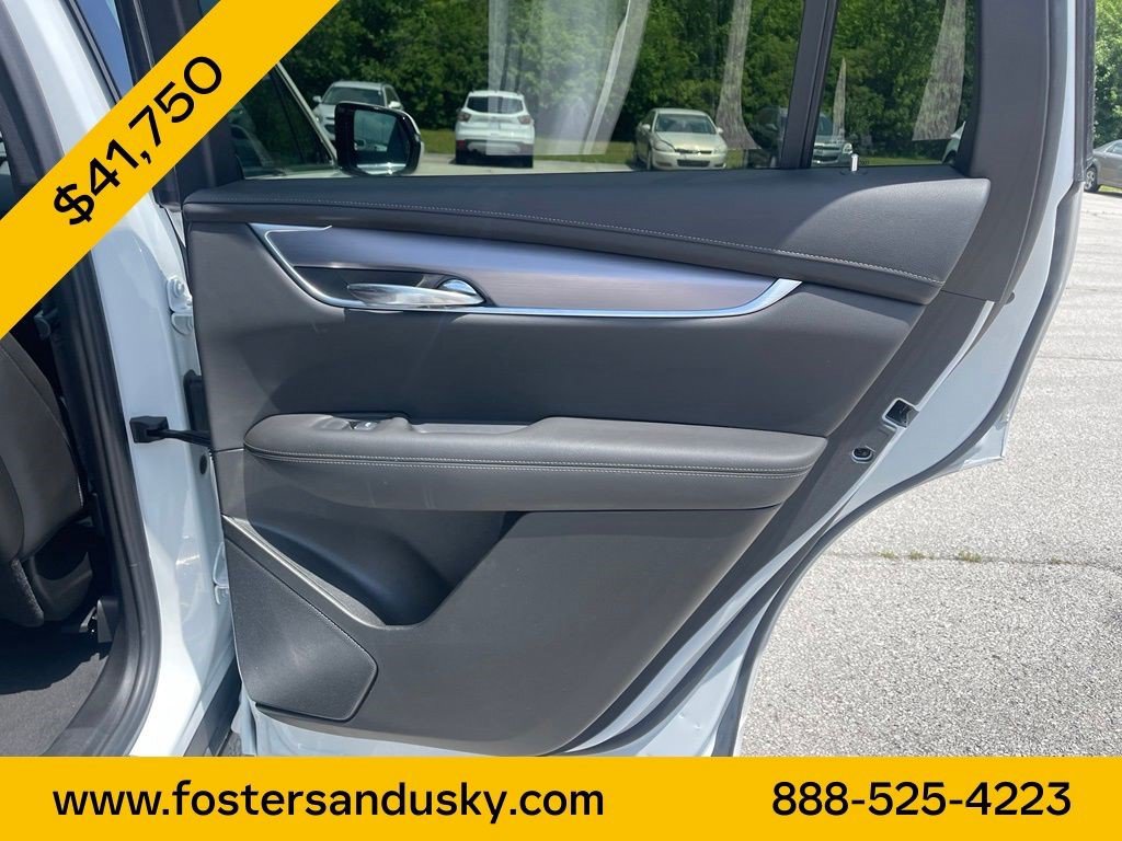 Certified 2025 Cadillac XT6 Luxury FWD image 13
