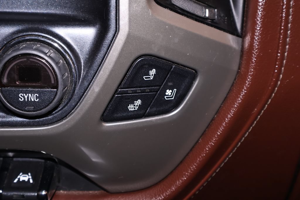 Used 2018 Chevrolet Silverado 1500 High Country AWD/4WD image 31