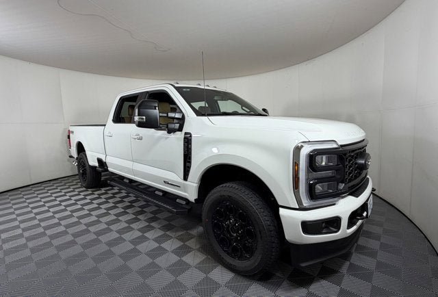 New 2026 Ford F350 Lariat w/ Black Appearance Package