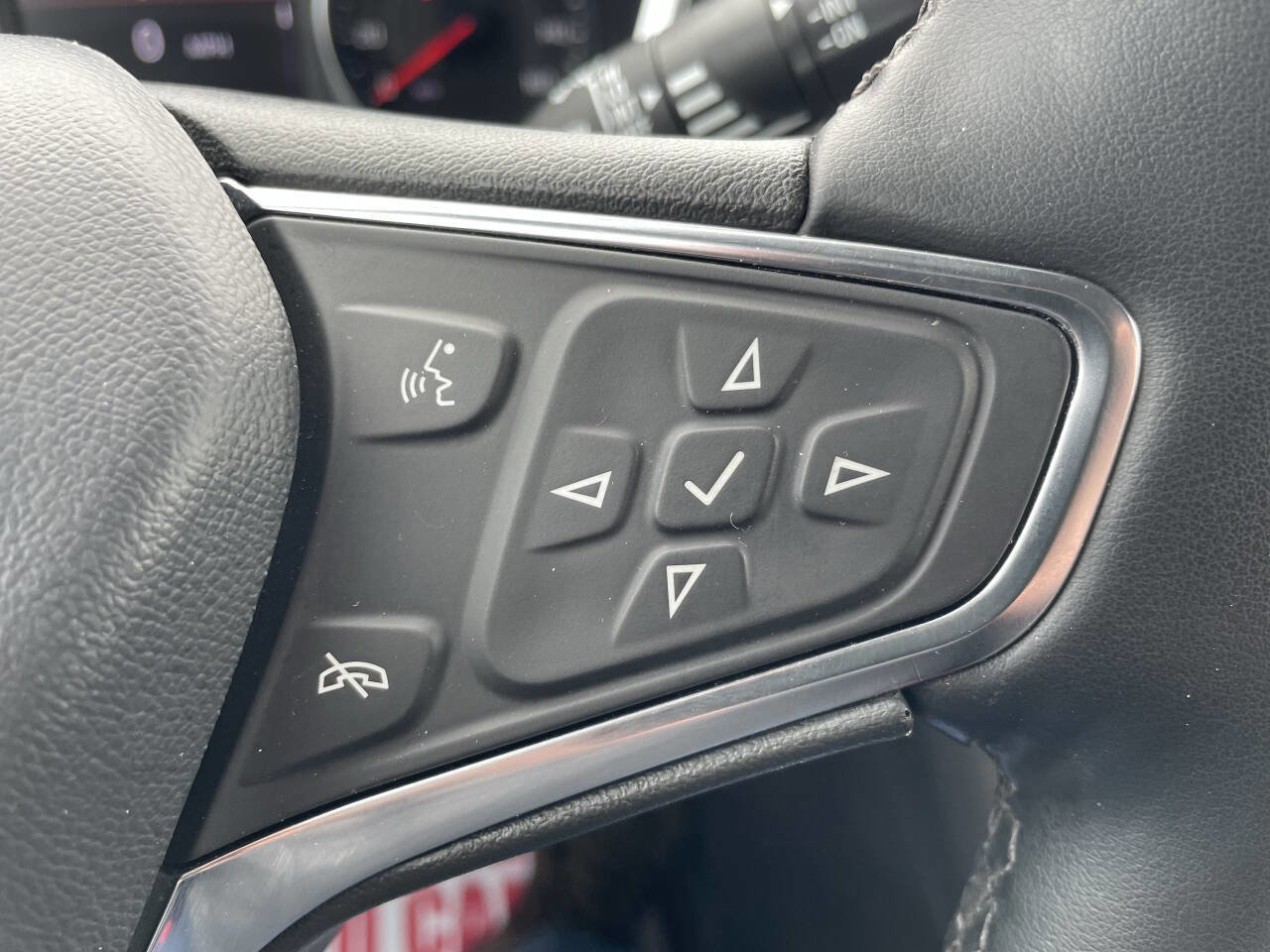Used 2024 Chevrolet Equinox LT image 18