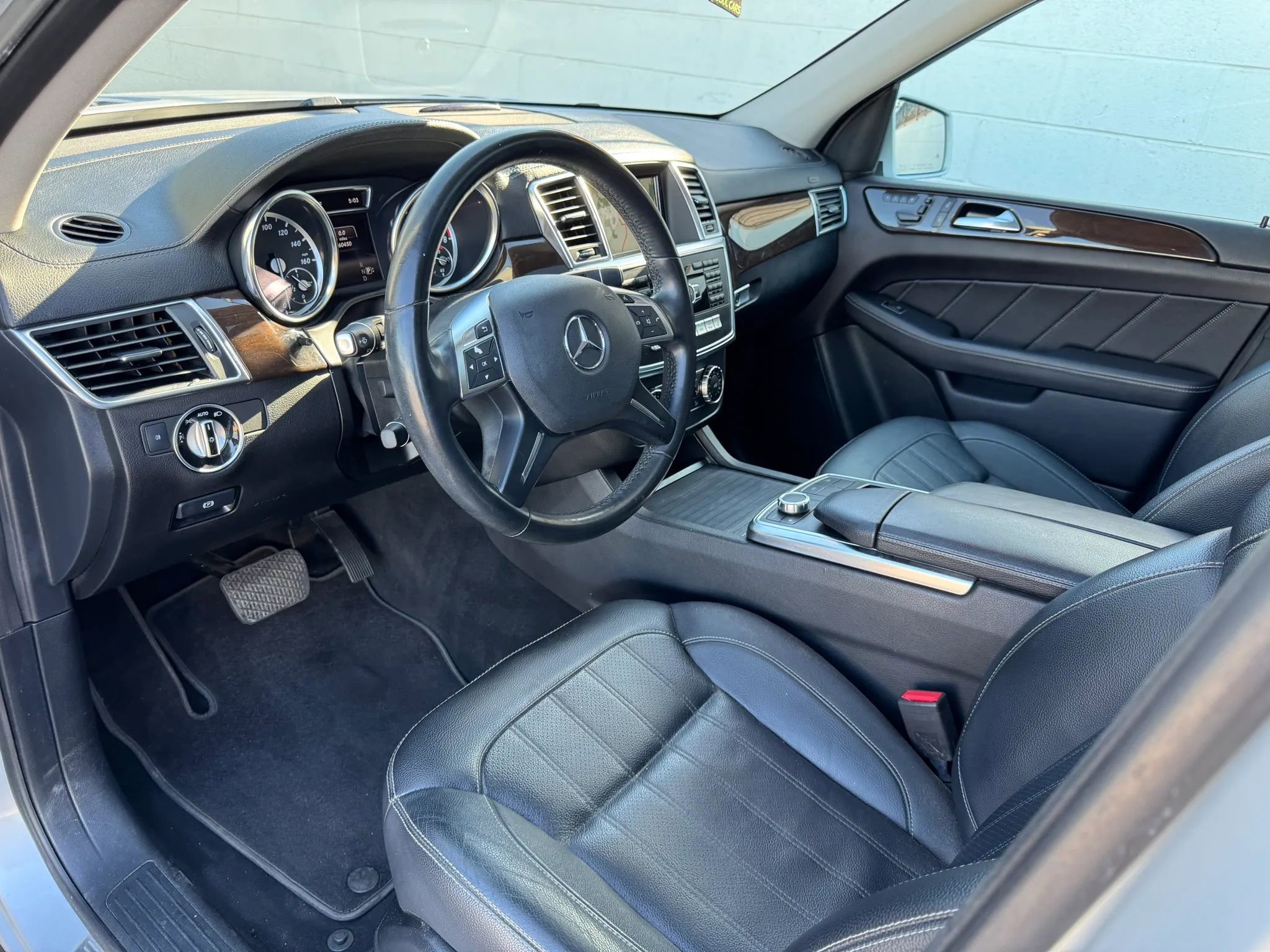 Used 2016 Mercedes-Benz GL 450 4MATIC image 11