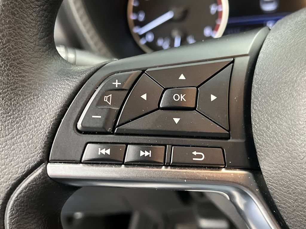 Used 2025 Nissan Sentra SV FWD image 44
