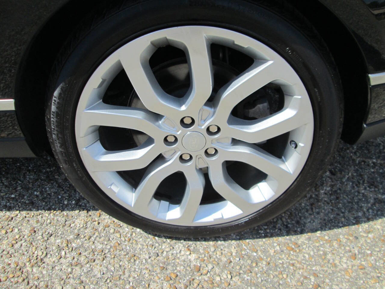 Used 2016 Land Rover Range Rover Supercharged image 22