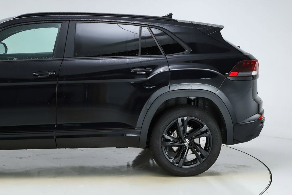 New 2026 Volkswagen Atlas Cross Sport SEL R-Line image 4