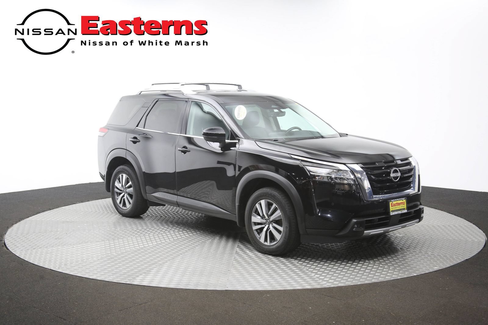 Used 2023 Nissan Pathfinder SL AWD/4WD image 49