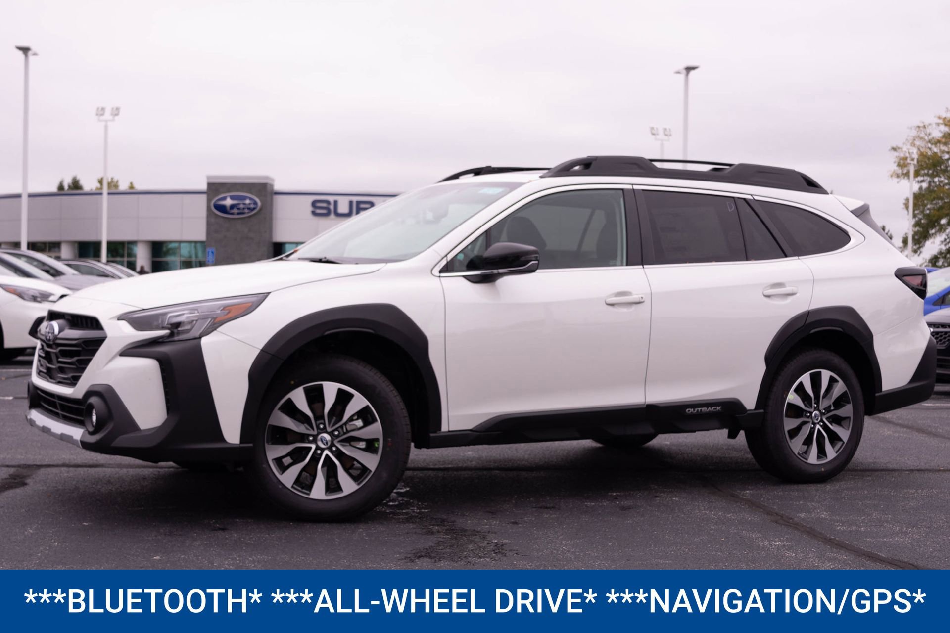 Used 2025 Subaru Outback Limited AWD/4WD image 2