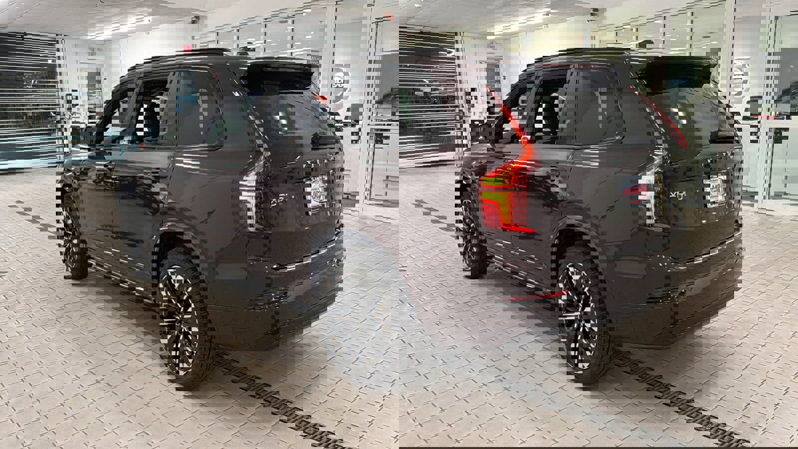 New 2026 Volvo XC90 B6 Ultra w/ Protection Package Premier image 7