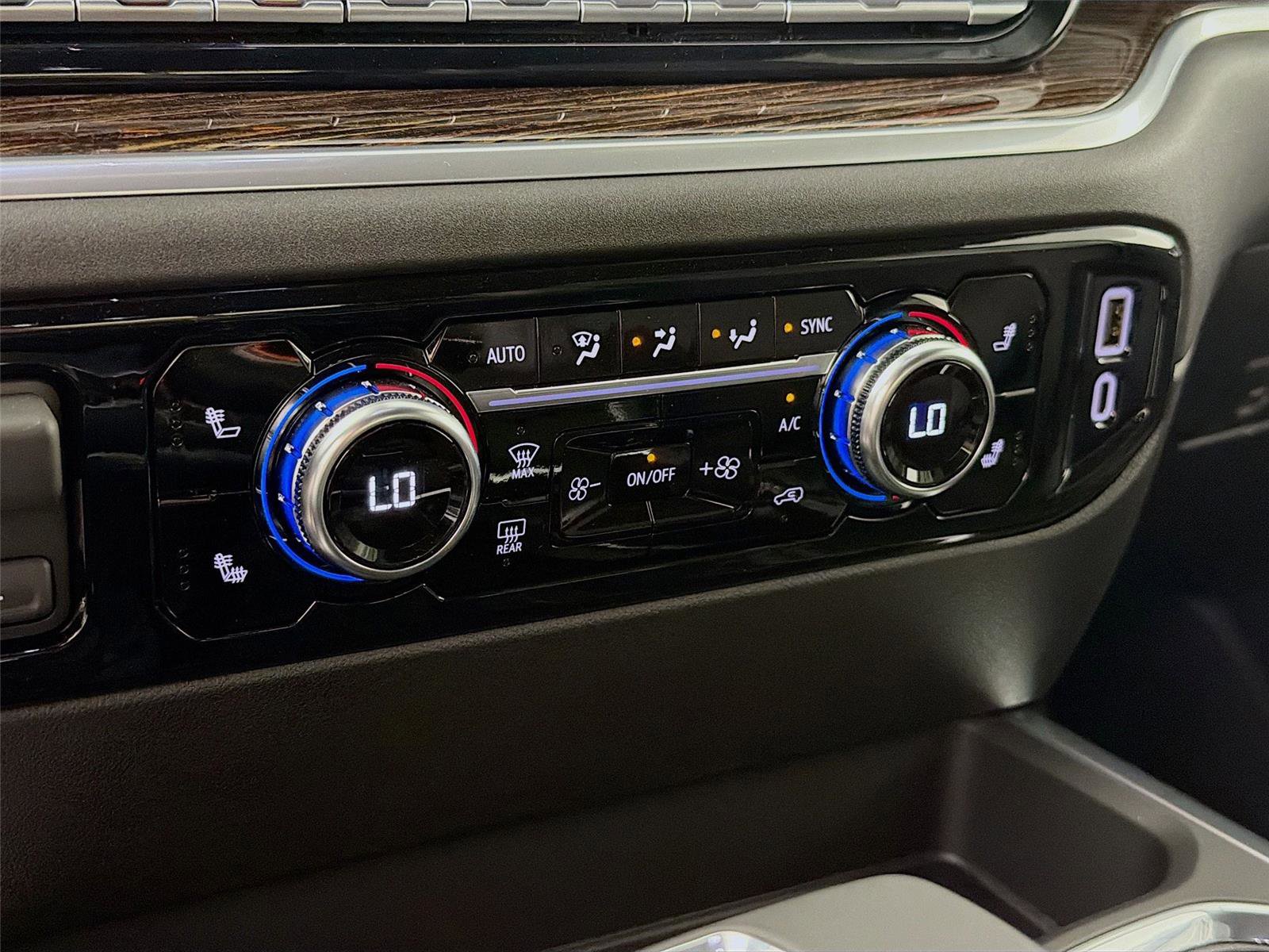 New 2026 GMC Sierra 1500 Elevation image 17