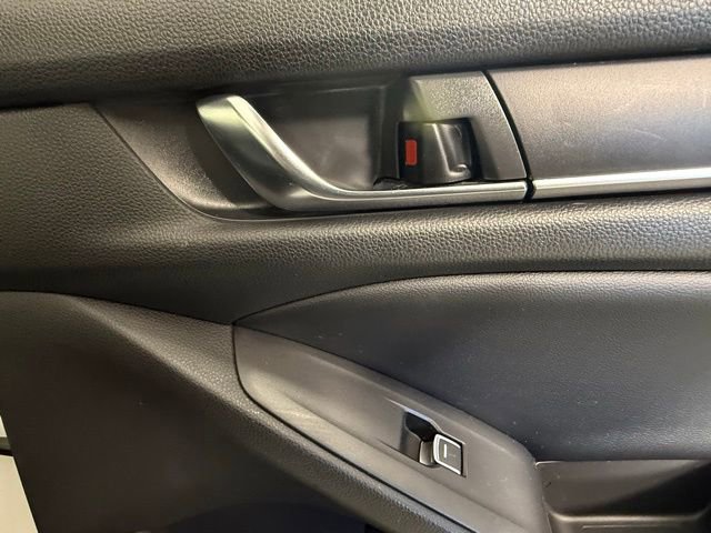 Used 2018 Honda Accord LX image 27