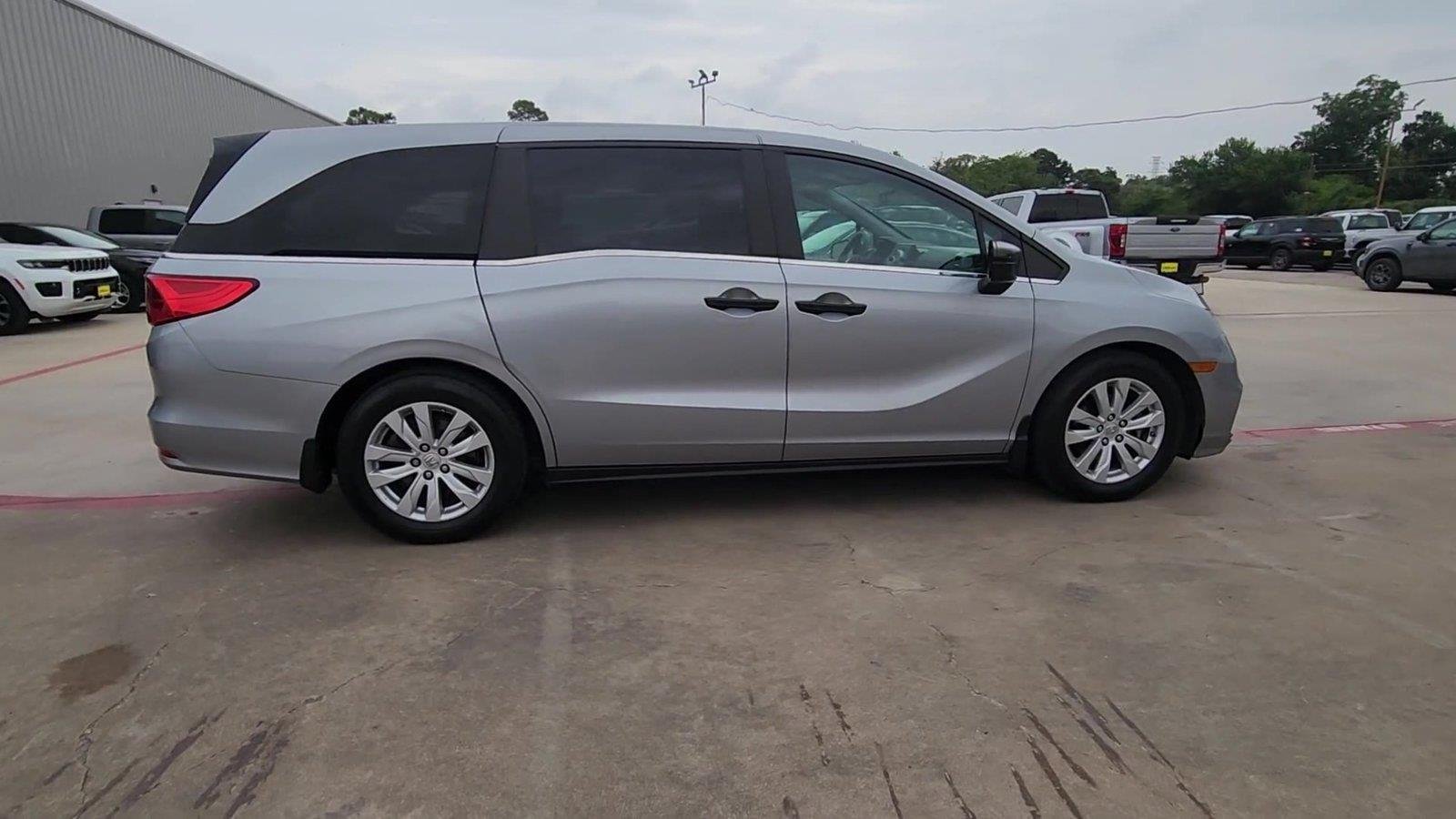 Used 2018 Honda Odyssey LX image 9