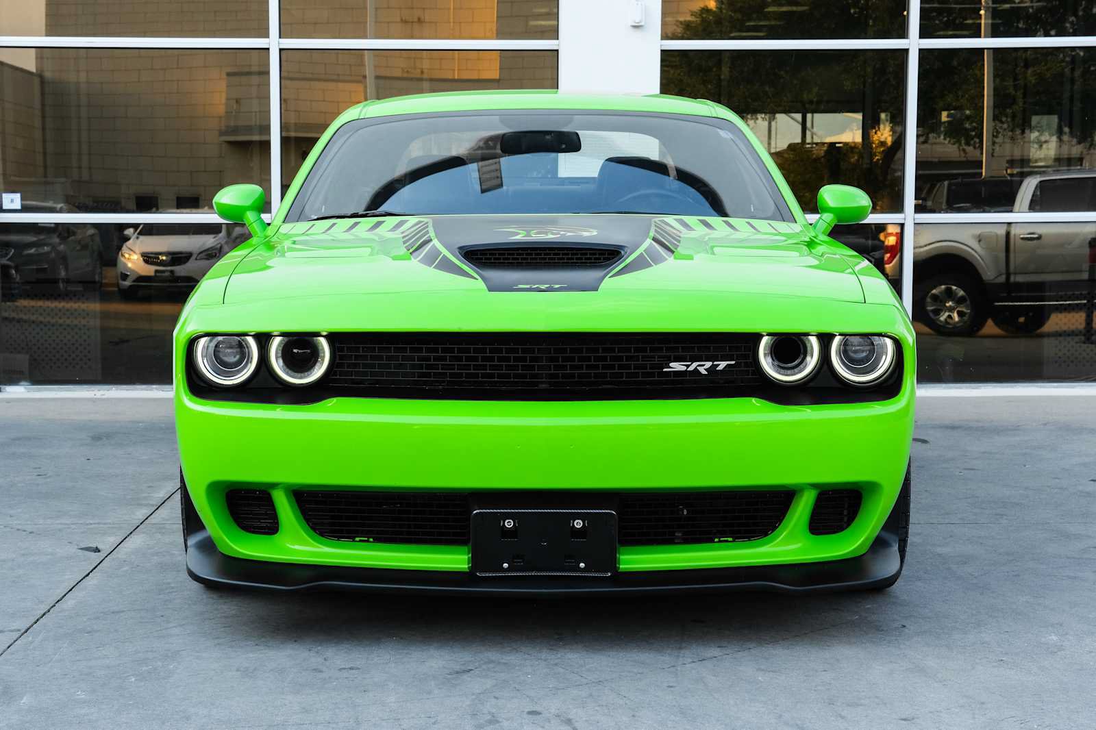 Used 2015 Dodge Challenger SRT Hellcat RWD image 3