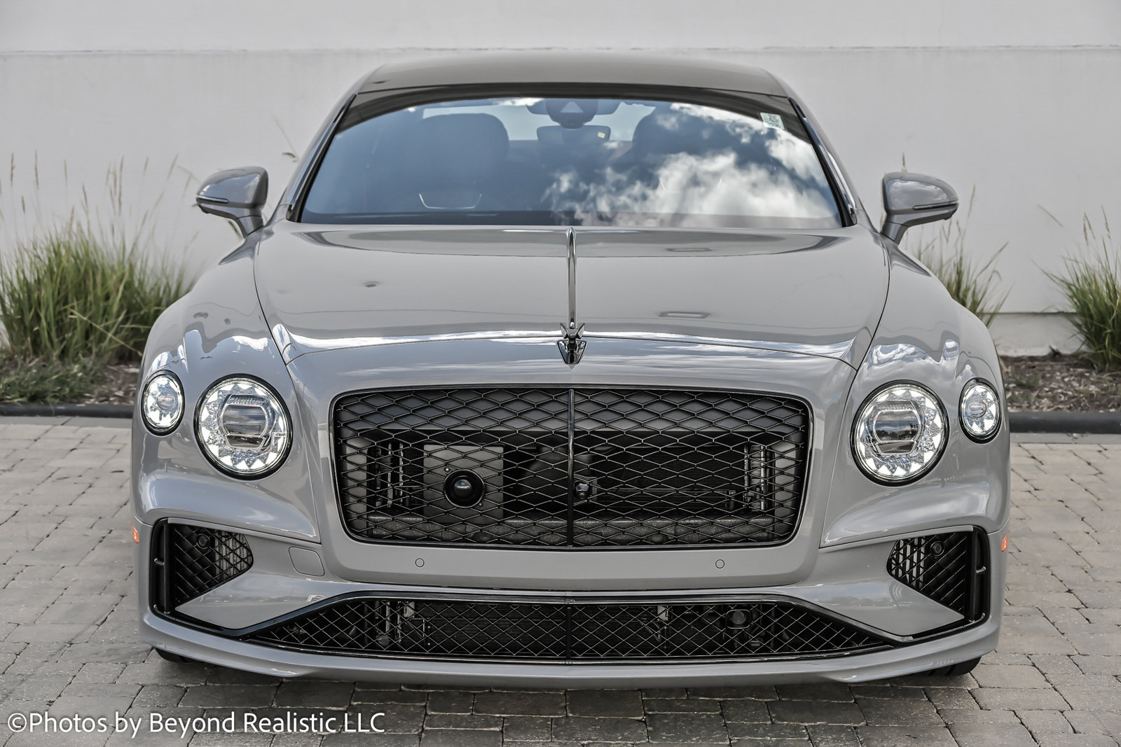 New 2025 Bentley Flying Spur Plug-In Hybrid AWD/4WD image 2