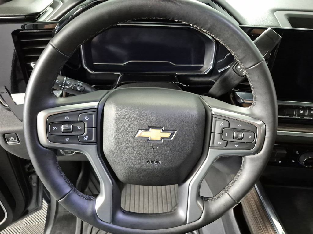 Used 2025 Chevrolet Silverado 2500 LT w/ All Star Edition AWD/4WD image 11