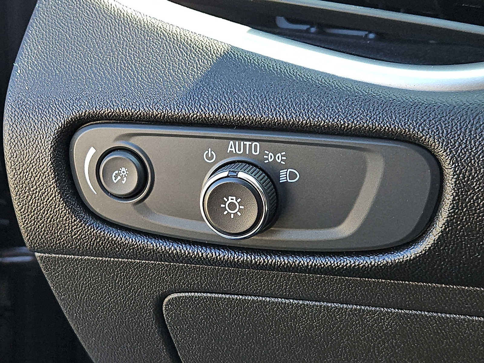 Used 2023 Chevrolet Malibu RS w/ LPO, Floor Liner Package image 22