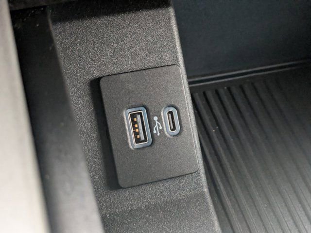 Used 2022 Ford F250 Lariat w/ Lariat Value Package image 19