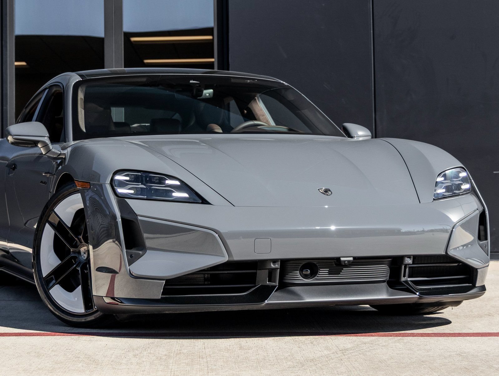 New 2026 Porsche Taycan Turbo S AWD/4WD image 9