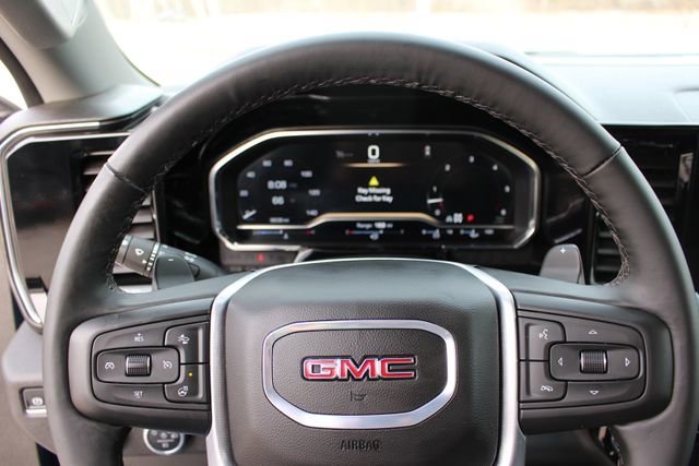 Used 2025 GMC Sierra 1500 Elevation image 16