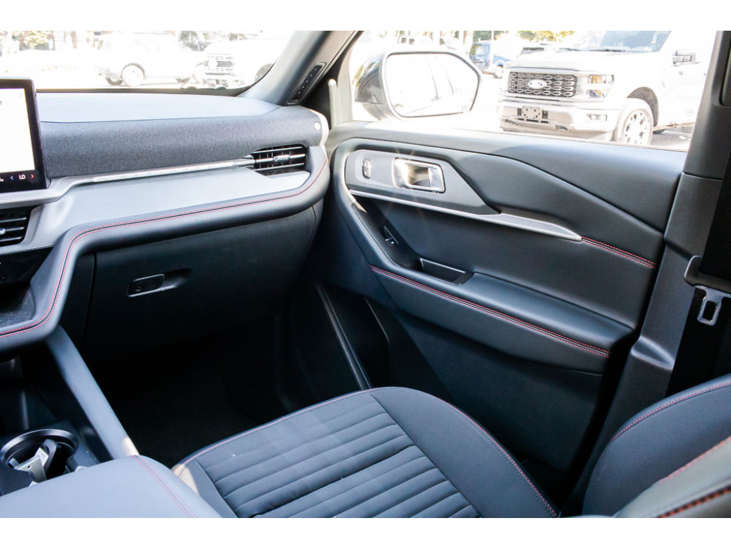 Used 2026 Ford Explorer ST-Line AWD/4WD image 16