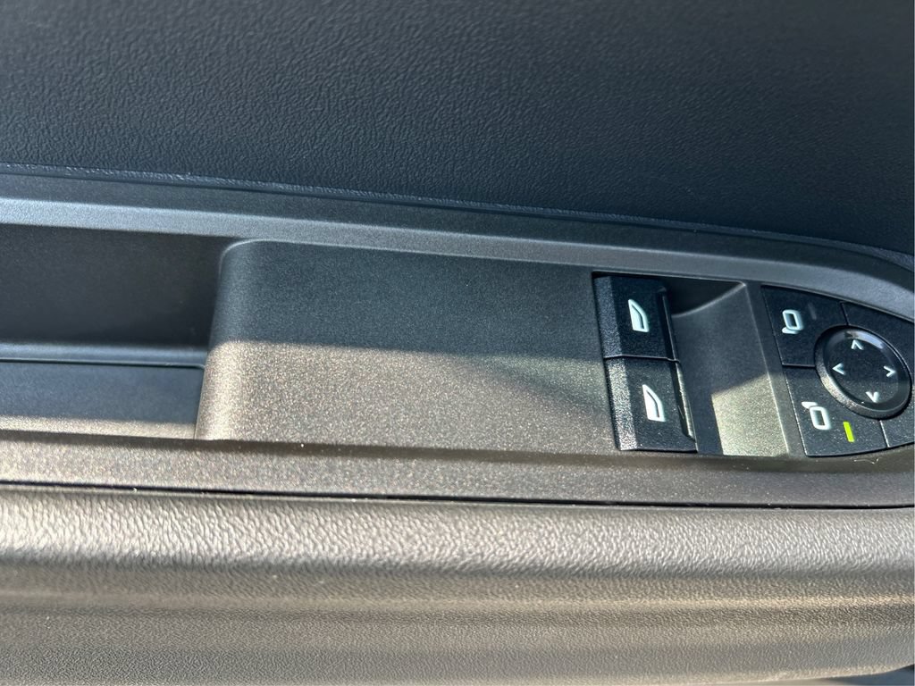 Used 2025 MINI Cooper 2-Door Hardtop FWD image 49