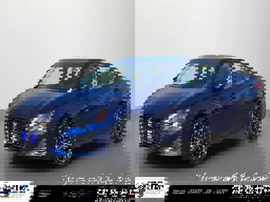 Used 2024 Nissan Altima 2.5 SR image 1