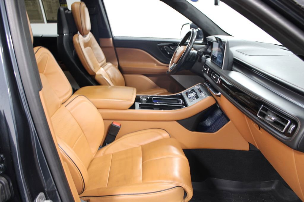 Used 2023 Lincoln Aviator Black Label Grand Touring image 28