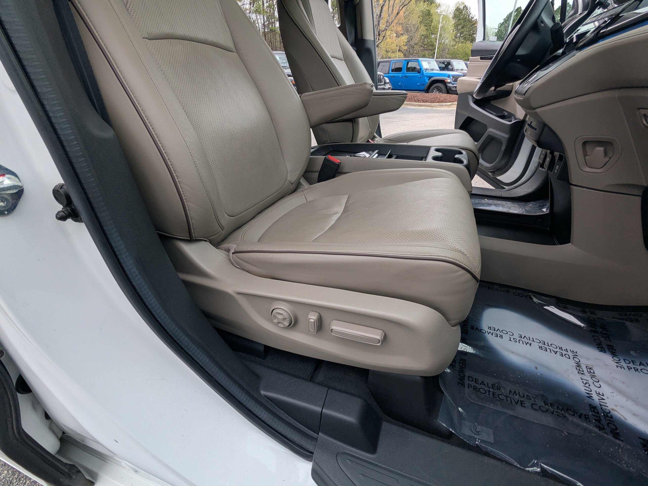 Used 2024 Honda Odyssey Elite image 16