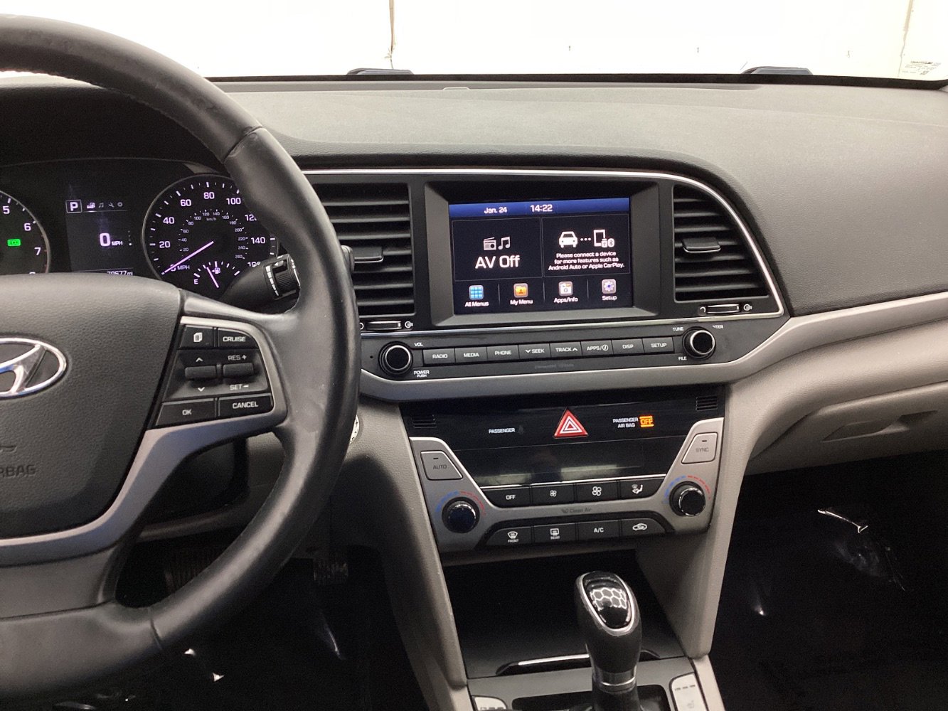 Used 2017 Hyundai Elantra Limited image 33