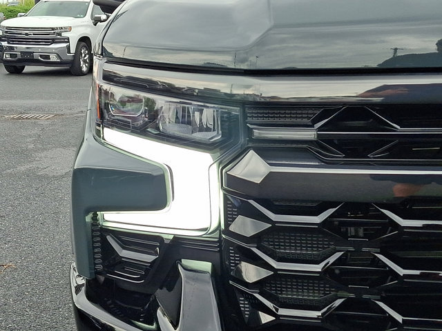 Used 2026 Chevrolet Silverado 1500 ZR2 AWD/4WD image 9