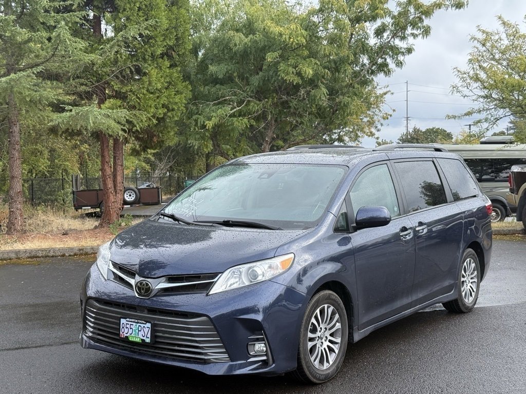 Used 2019 Toyota Sienna XLE