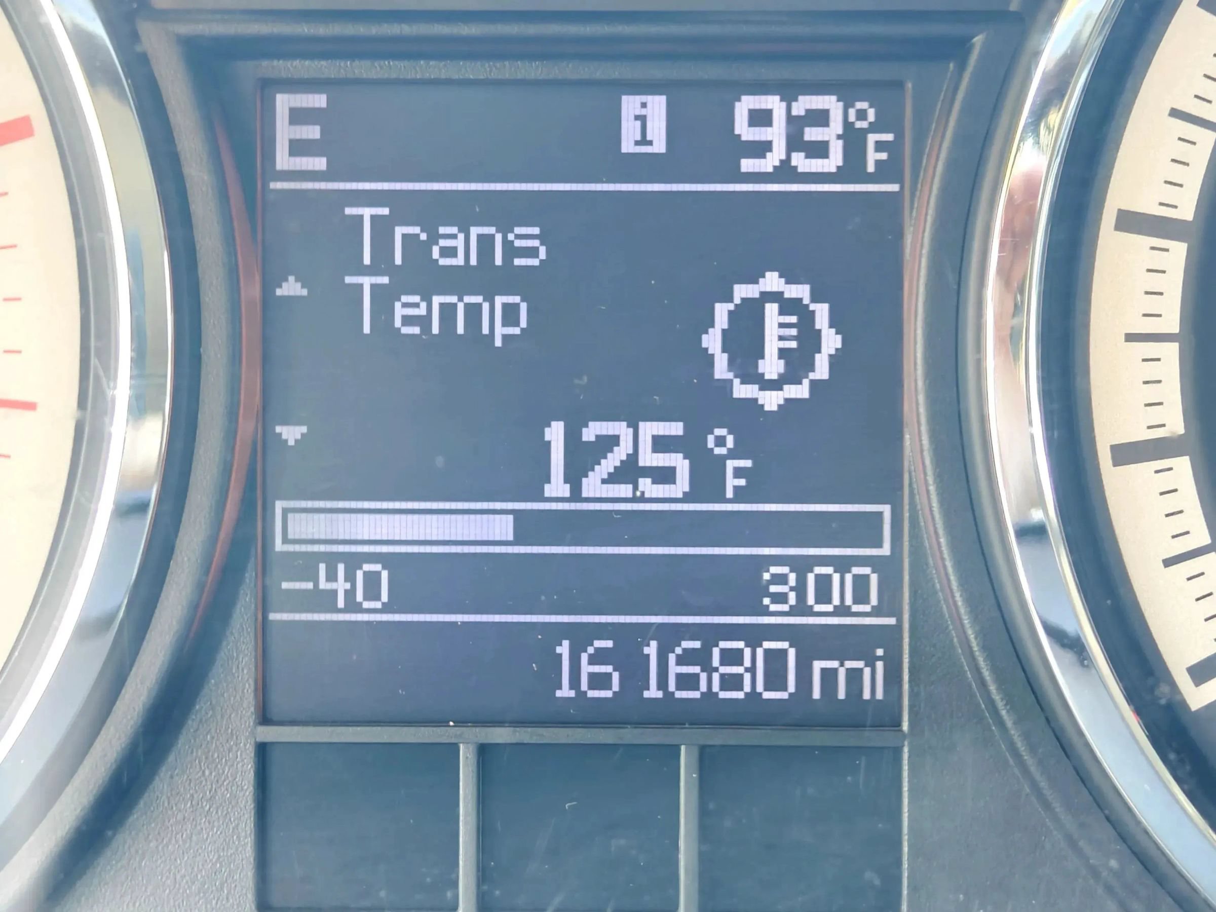 Used 2011 RAM 2500 Laramie RWD image 19
