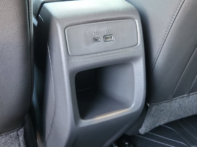 New 2026 Chevrolet Trax LT w/ Sunroof Package FWD image 16