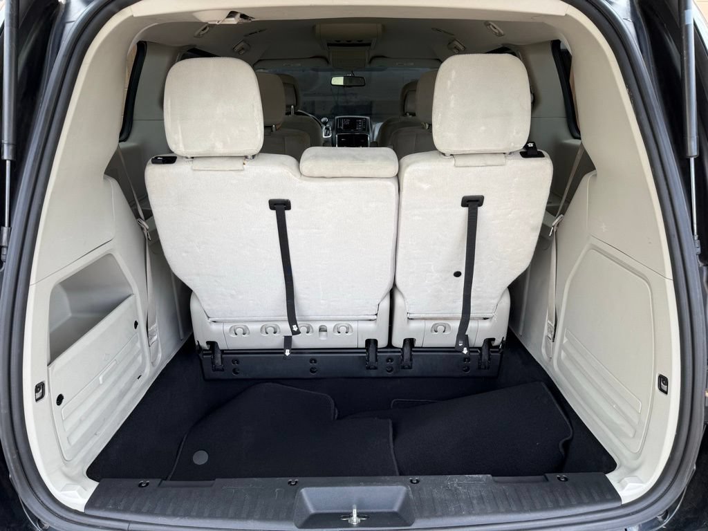Used 2016 Dodge Grand Caravan SE w/ Quick Order Package 29E SE FWD image 16