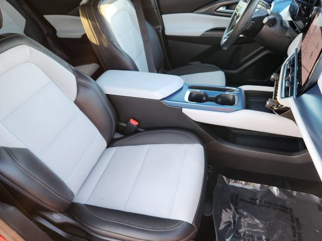 Certified 2024 Chevrolet Equinox EV LT FWD image 13