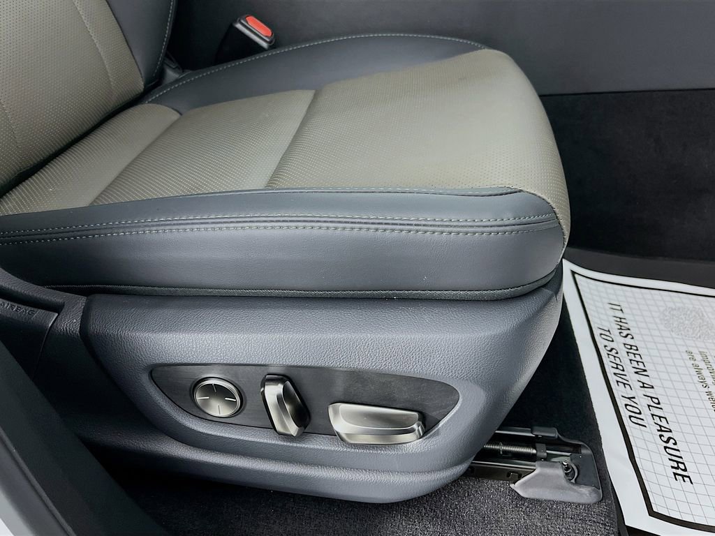 Used 2025 Lexus LX 700h Overtrail image 37