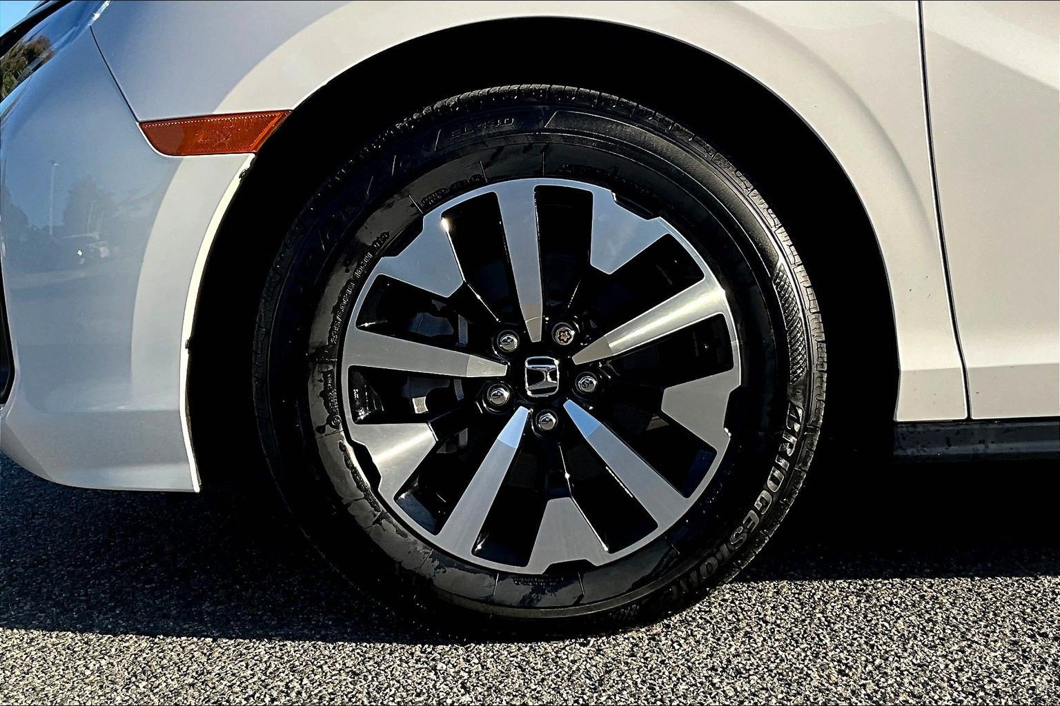 Certified 2025 Honda Odyssey EX-L image 8