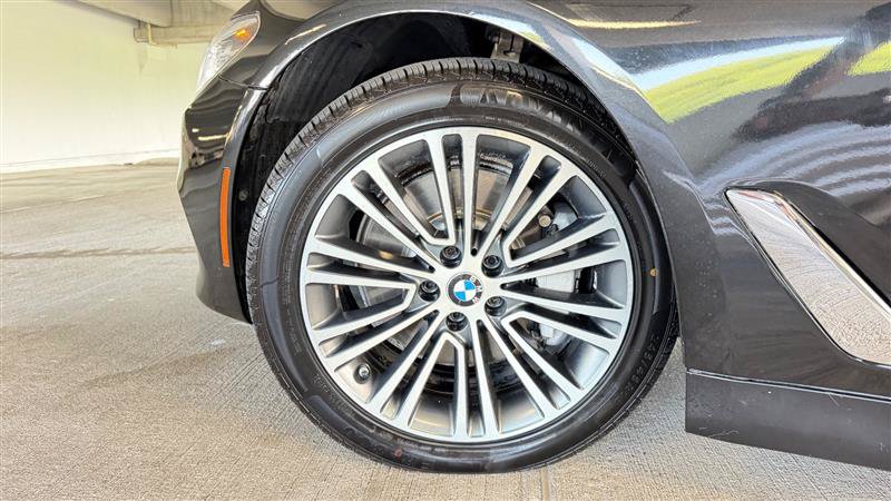 Used 2018 BMW 540i xDrive AWD/4WD image 14