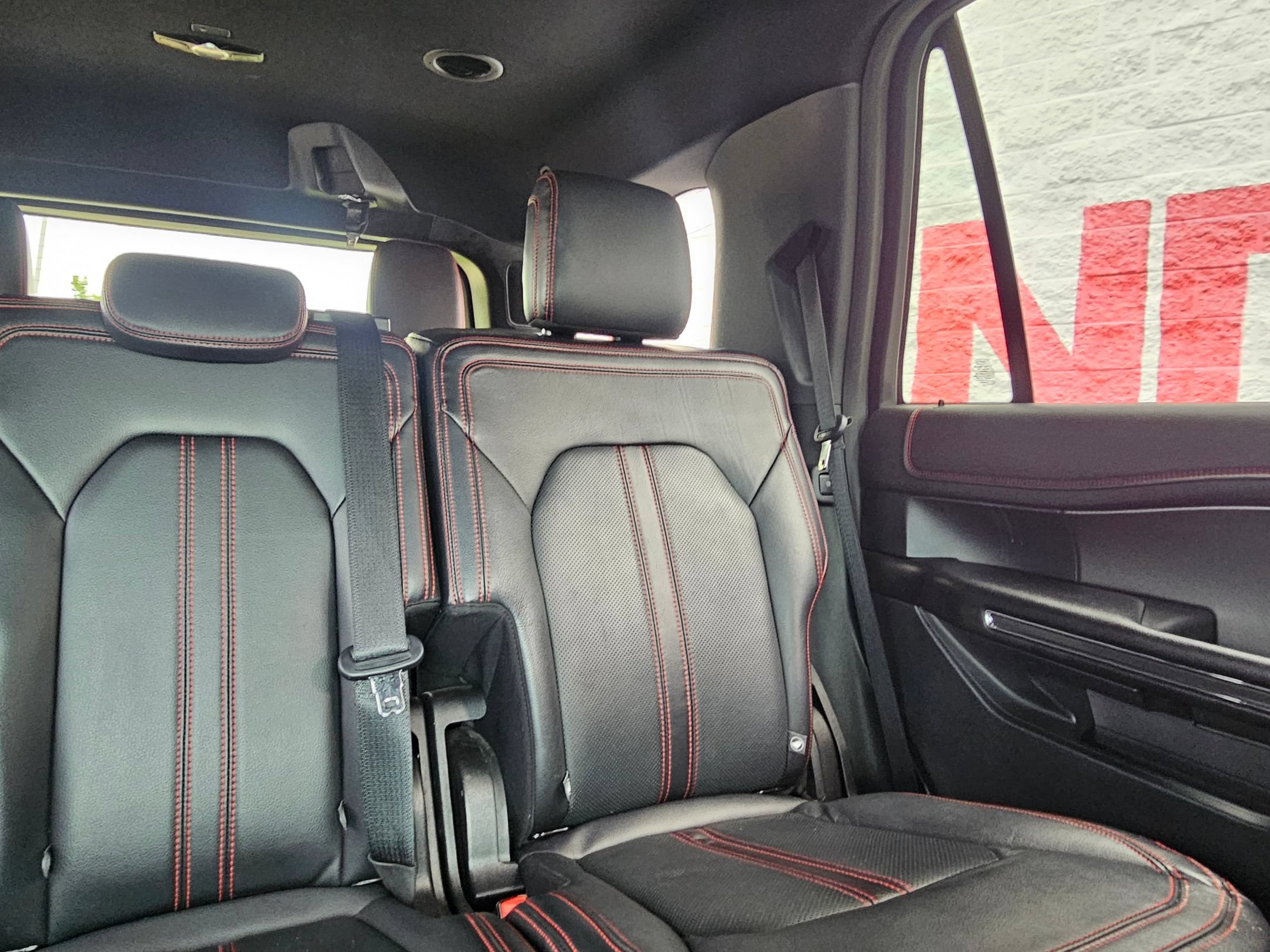 Used 2019 Ford Expedition Limited w/ Equipment Group 303A AWD/4WD image 26