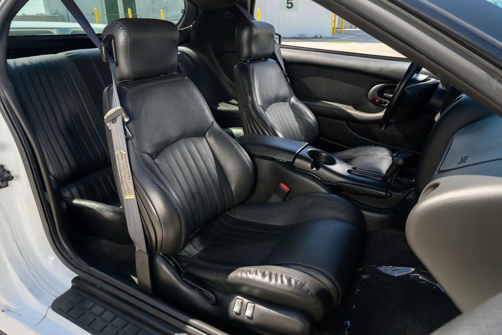 Used 2001 Pontiac Firebird Trans Am image 11