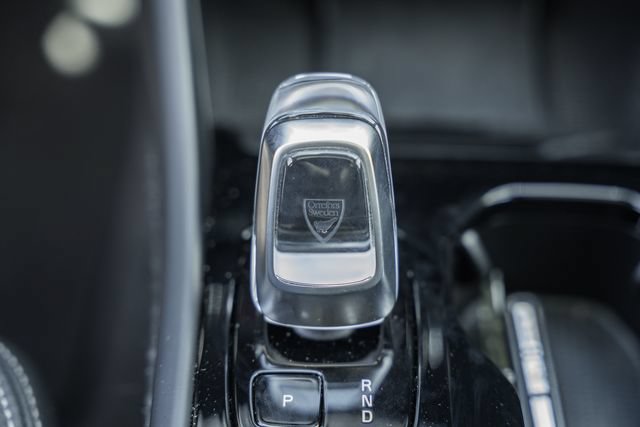 Certified 2025 Volvo XC40 B5 Plus AWD/4WD image 28